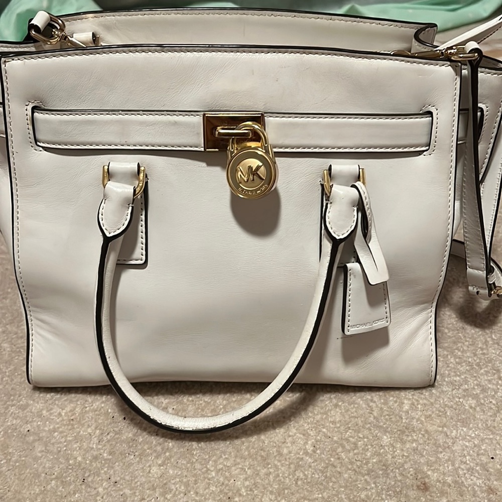 Michael kors leather purse